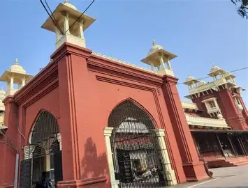 lucknow distruct and session court